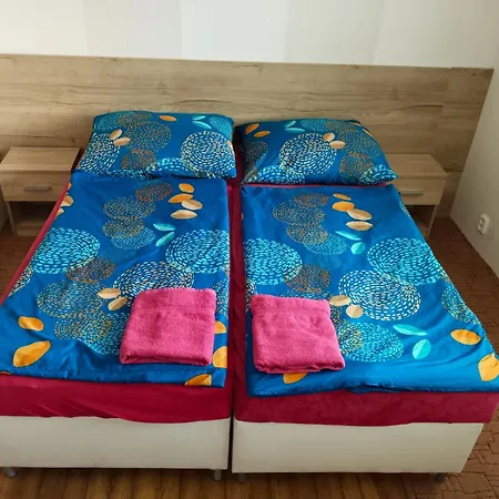 Apartment Se Dvema Loznicemi